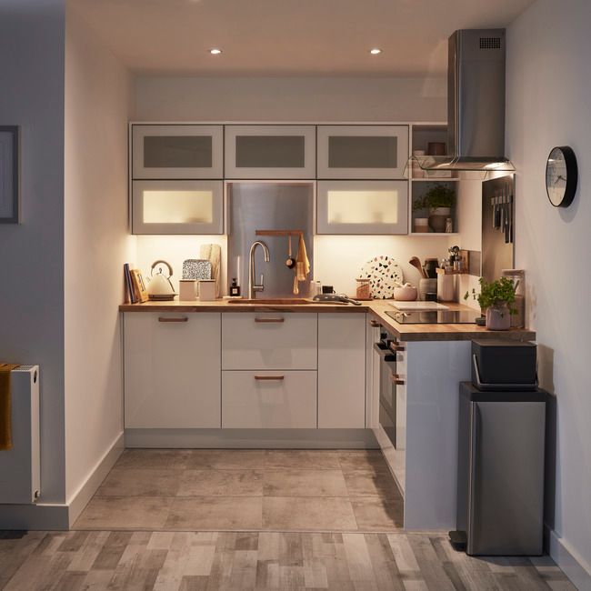 GoodHome Stevia skjuleliste til køkkenskab med hvidevarer 60 x 11,5 cm i hvid højglans