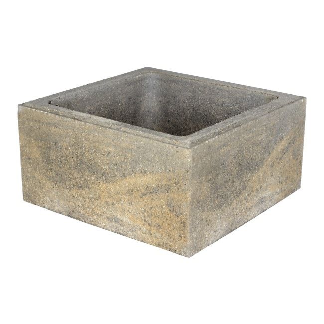 Joniec Tora piryt stolpeblok i beton