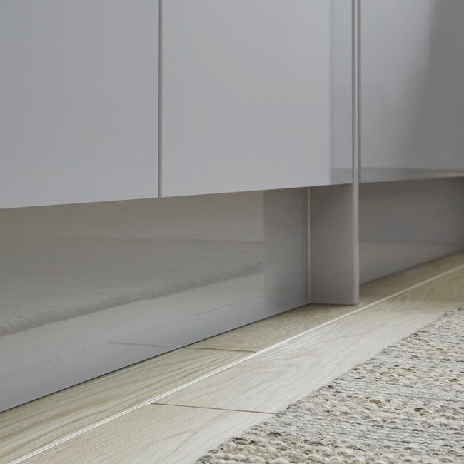 GoodHome Alisma sokkel 240 x 15 cm hvid højglans