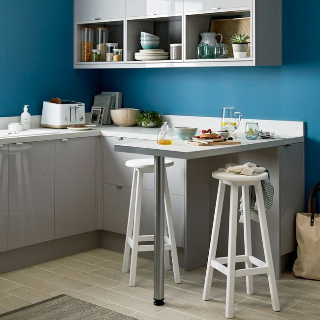 GoodHome Alisma sokkel 240 x 15 cm grå højglans