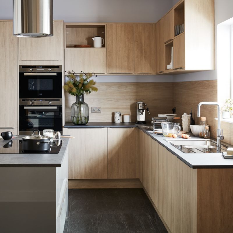 GoodHome Chia sokkel 242 x 15 cm lys eg