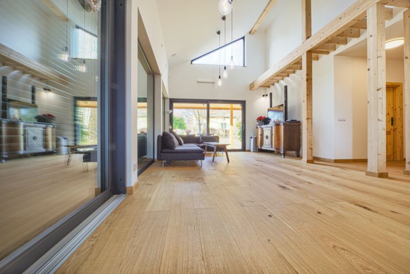 Forfineret gulvbræt Zip Eg Knudret lakkeret 1,45 m²