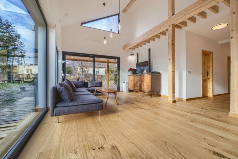Forfineret gulvbræt Zip Eg Knudret lakkeret 1,45 m²