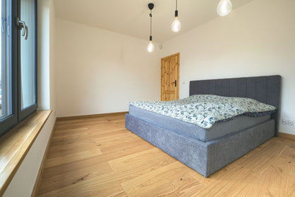 Forfineret gulvbræt Zip Eg Knudret lakkeret 1,45 m²