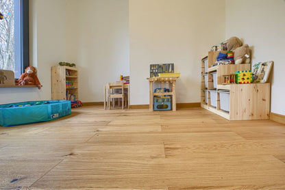 Forfineret gulvbræt Zip Eg Knudret lakkeret 1,45 m²