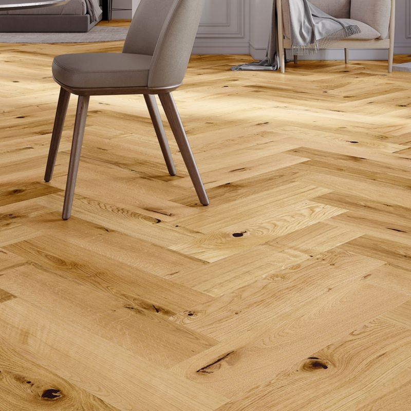 Arron 3-lags gulvplanke i eg med sildebensmønster, 1-lamel, 0,65 m²