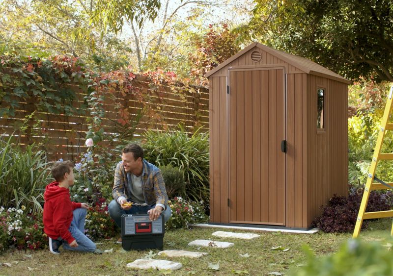 Keter Darwin 4x6 værktøjsskur til haven i brun, 1 stk.
