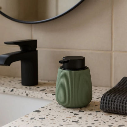 Sæbedispenser med Rillet Struktur Grøn Plast 9,5 x 9 x 12 cm