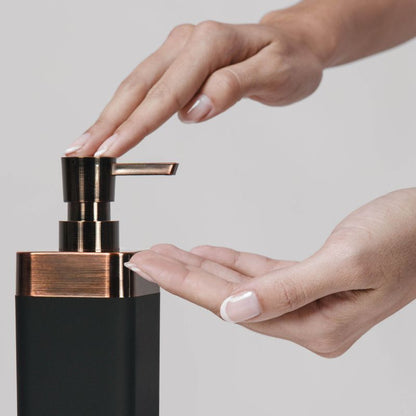 Sæbedispenser Sort med Kobberdetaljer 15,8 cm ABS