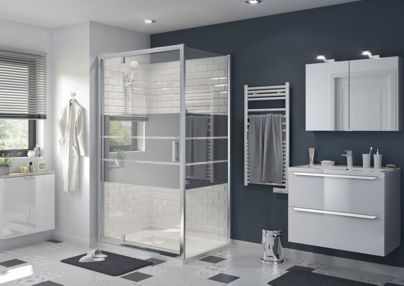 GoodHome Beloya 120 cm vippe-duschdør i krom med spejlglas