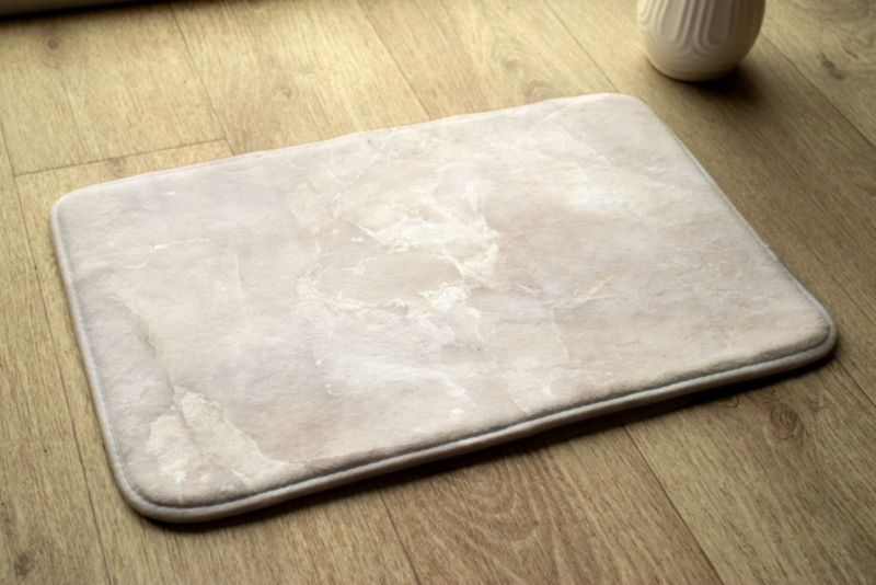 Soveværelsesmåtte Tulup 90x60 cm med marmormønster, blød og skridsikker, 1 stk.