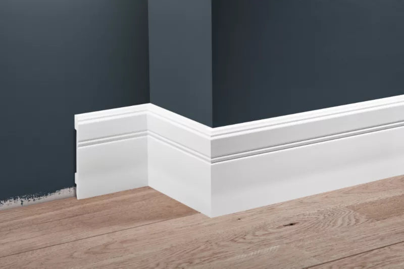 Fodpanel i Hvid Mat Polystyren 244x10,7x1,2 cm