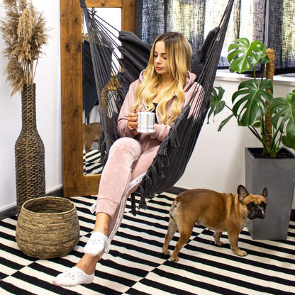 https://media2.castorama.pl/is/image/CastoramaPL/fotel-wisz-cy-springos-z-poduszkami-fotel-brazylijski-z-fr-dzlami-boho-ciemnoszary-1-szt-~5907719475134_03c_MP?$MOB_PREV$&$width=600&$height=600