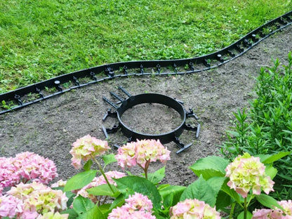 Græskant 6 cm 40 m Sort med 150 Jordspyd