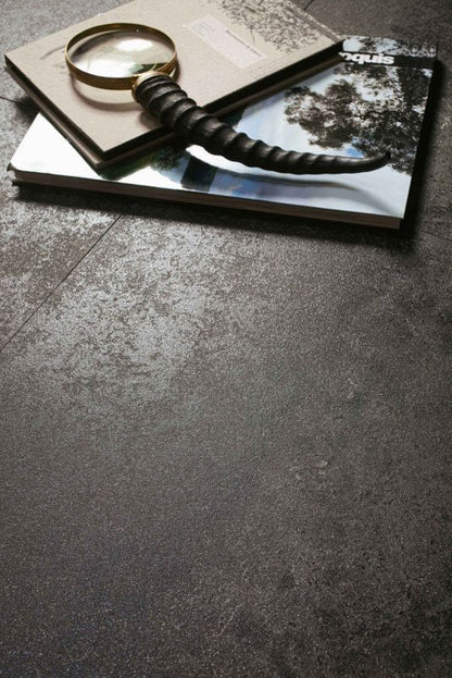 Frostbestandig glaseret Millstone-gulvflise 60 x 120 cm sort 1,44 m²