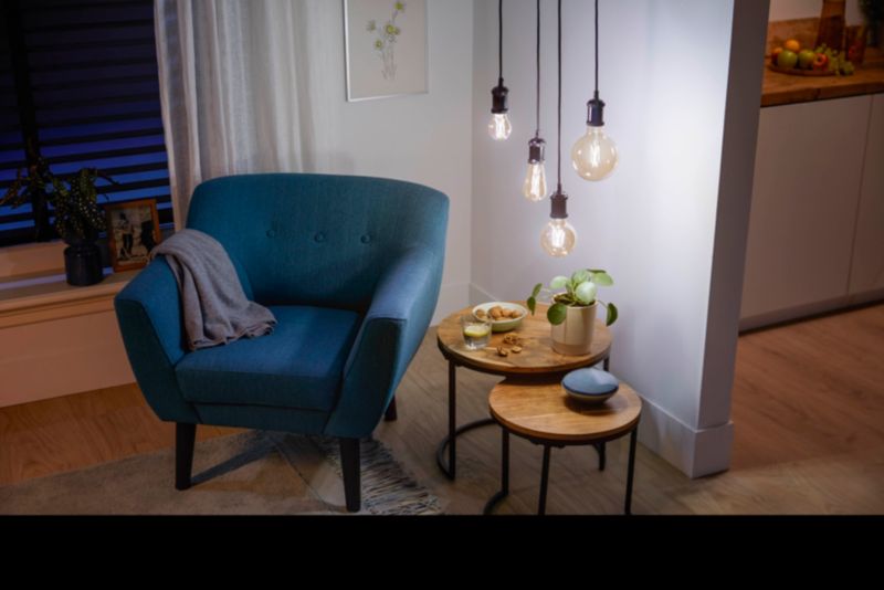 Smart LED-pære Philips G95 E27 2000/5000 K amber med retrodesign