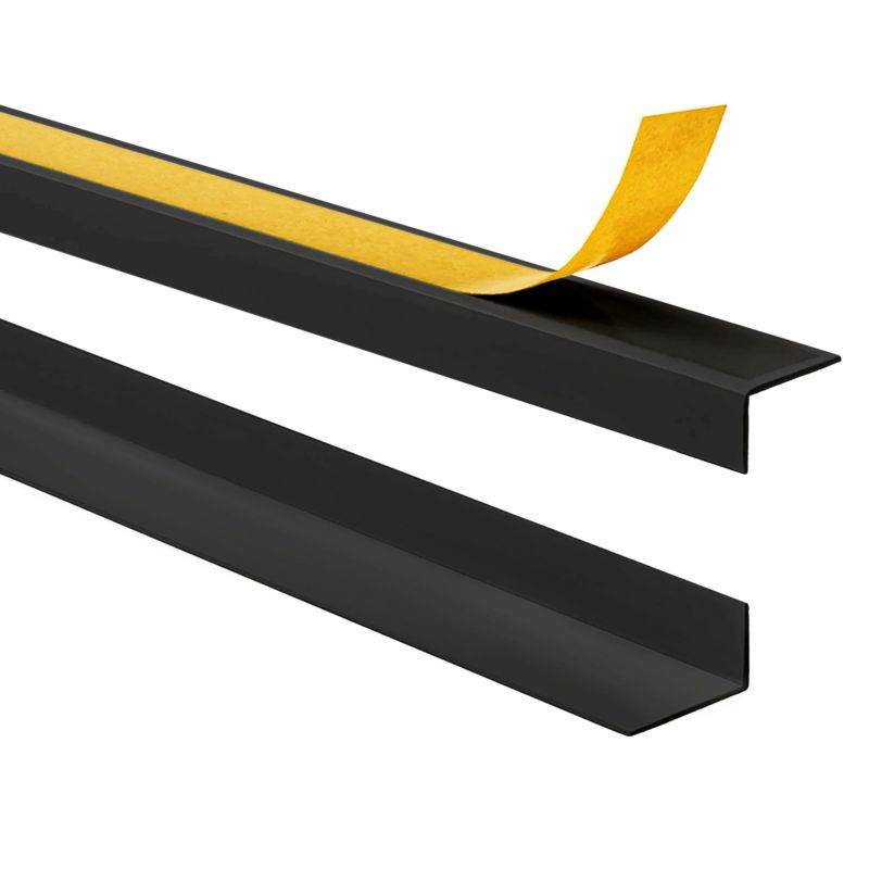 Hård PVC-vinkel 15x15 mm, QUEST selvklæbende, limet på ydersiden, dekorativ L-profil, KTZ, sort, 2 m