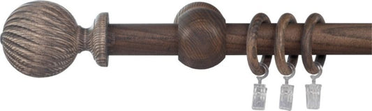 Enkelt træ gardinstang 240 cm olieret ask
