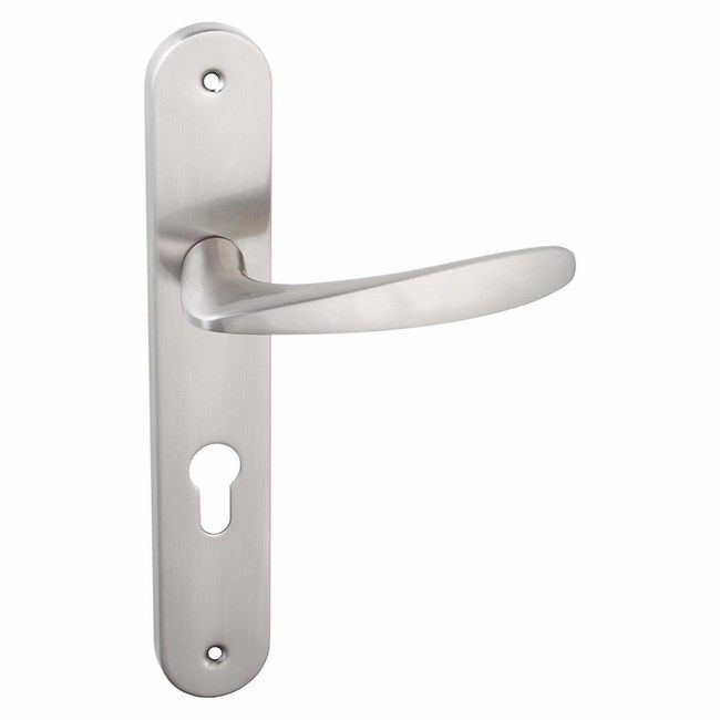 Kuchinox Goa dørhåndtag 72 mm med låsecylinder i satin