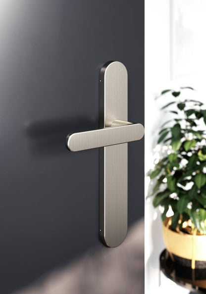 GoodHome Minimal dørhåndtag med skilt i satin-nikkel
