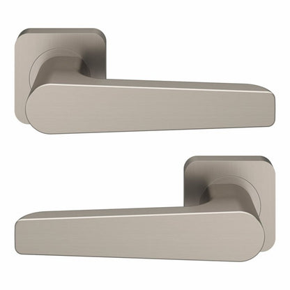 GoodHome Robust dørhåndtag med kvadratisk roset i satin-nikkel