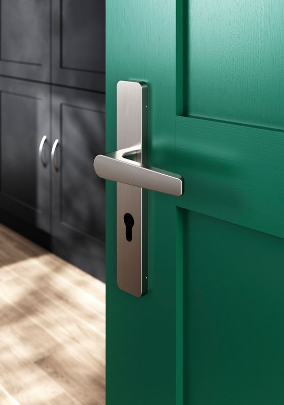 GoodHome Robust dørgreb med skilt og nøglehul i satin-nikkel