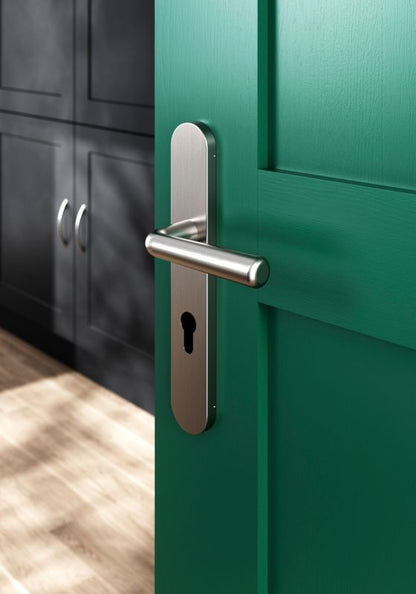 GoodHome Solid dørhåndtag med roset og nøglehul, satin-nikkel