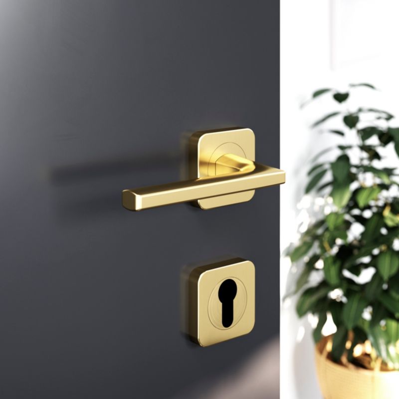 GoodHome Straight dørhåndtag med firkantet roset i børstet messing
