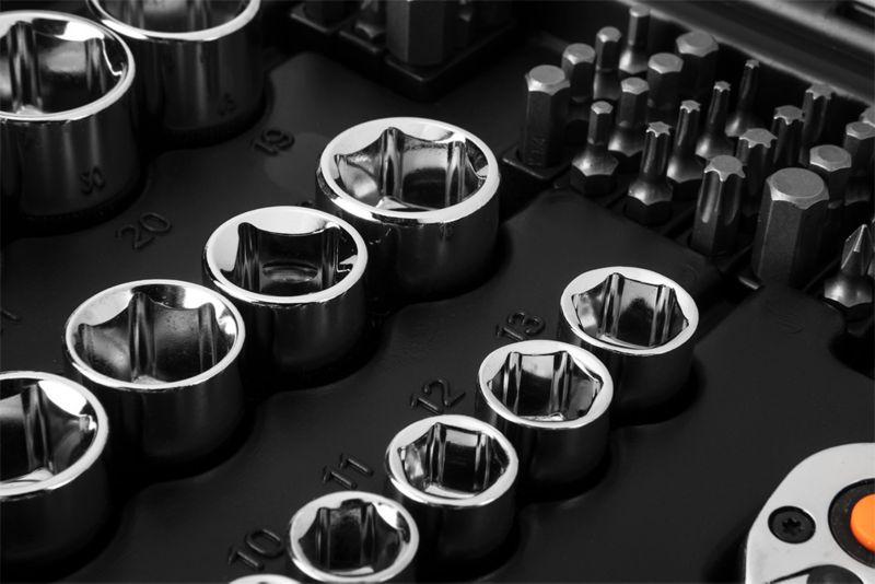 NEO TOOLS topnøglesæt 1/2" og 1/4", 73 dele, 1 sæt