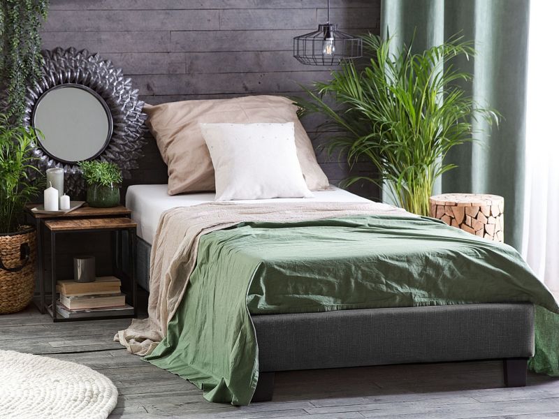 https://media2.castorama.pl/is/image/CastoramaPL/-ko-bez-zag-wka-roanne-90-x-200-cm-szary-1-szt-~4260624110097_04c_MP?$MOB_PREV$&$width=1200&$height=1200