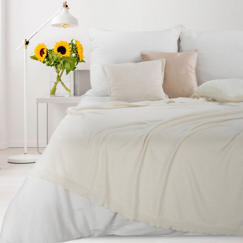 Eurofirany Eni plaid 150 x 180 cm i cremefarve