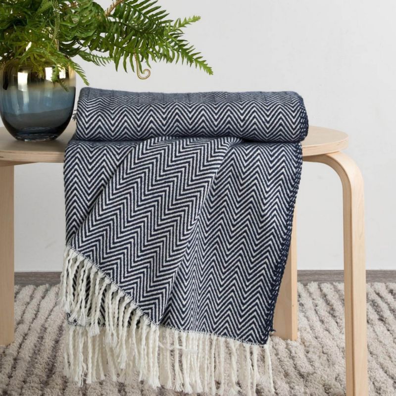 Eurofirany Pled plaid 180 x 220 cm i marineblå og creme