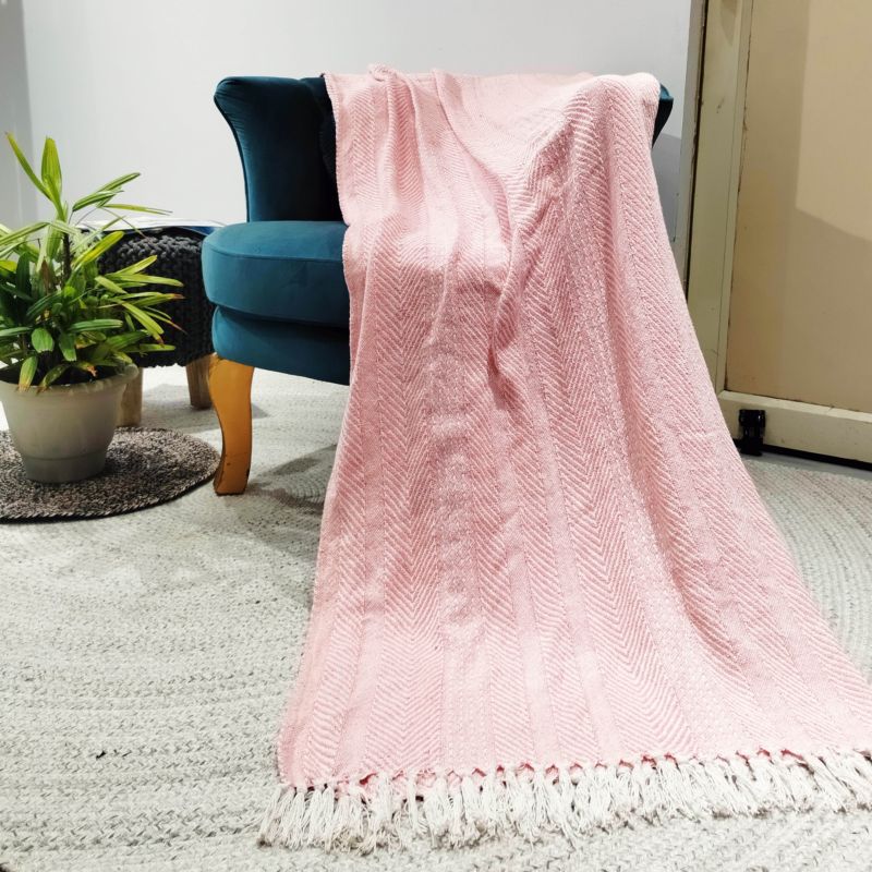 Vævet bomuldstæppe 125 x 150 cm i pink med fiskebensmønster