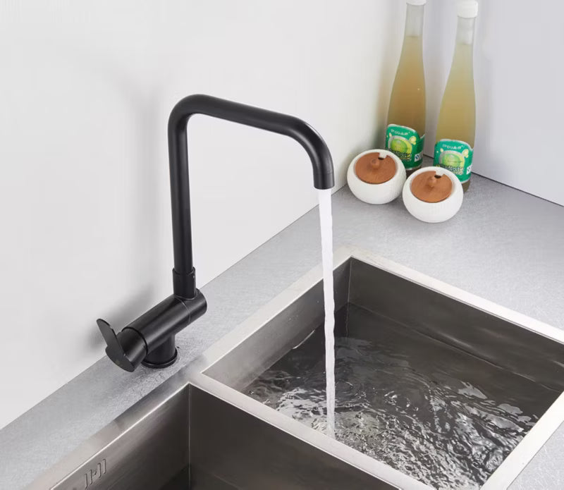 Køkkenarmatur LAMENA med Foldbar Tud Messing Retro