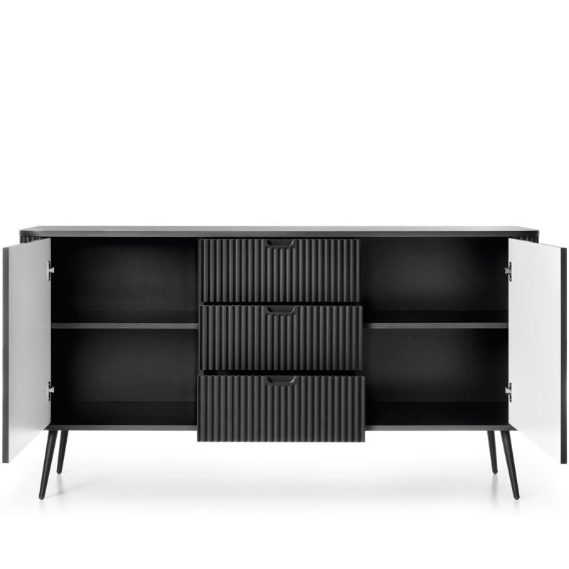 Bred kommode med to døre og skuffer Zova Bettso 168 cm på sorte ben i sort, 1 stk.