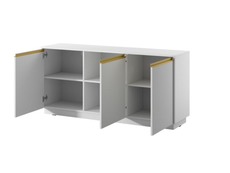 Tre-dørs kommode Bettso Roy 154 cm med rillede fronter i hvid, 1 stk.