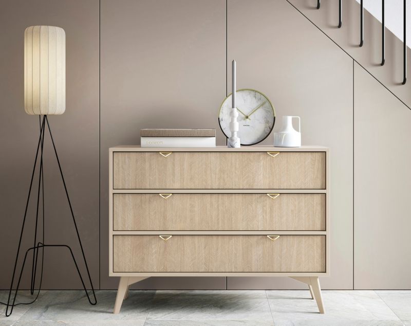 Kommode med skuffer Bettso Firr 106 cm sandbeige skandinavisk sildebensmønster 1 stk.