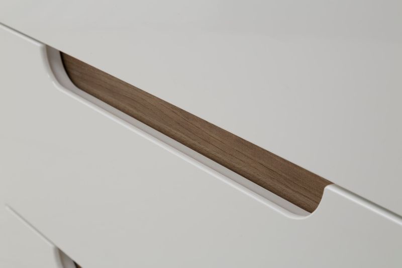 Kommode med skuffer Bettso Nodis 187 cm til stuen i hvid højglans, 1 stk.