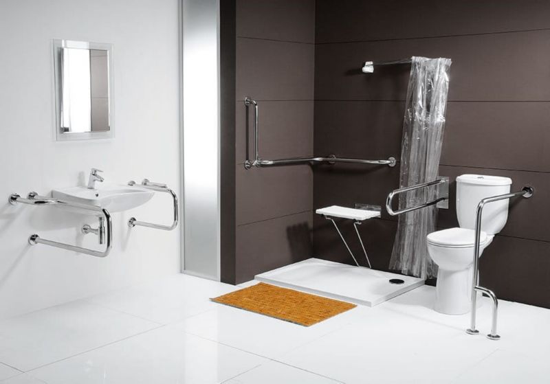 https://media2.castorama.pl/is/image/CastoramaPL/kompakt-wc-creavit-dla-os-b-niepe-nosprawnych-wysoki-45-5cm-z-desk-odp-yw-pionowy-1szt~8590913913341_02c_MP