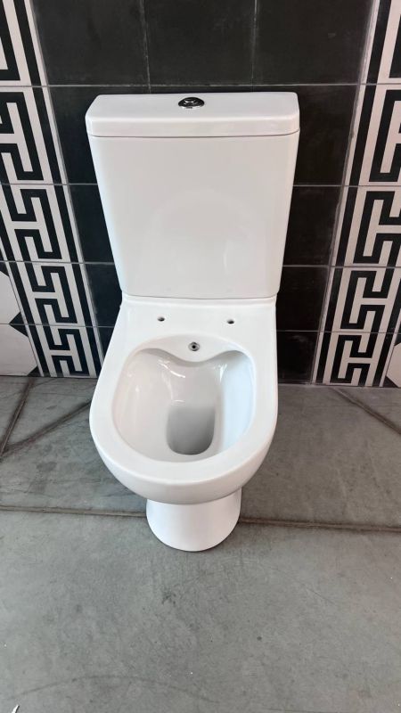 https://media2.castorama.pl/is/image/CastoramaPL/kompakt-wc-z-bidetem-80x37x62cm-bateria-na-zimn-i-ciep-wod-1szt-~5904012003217_03c_MP