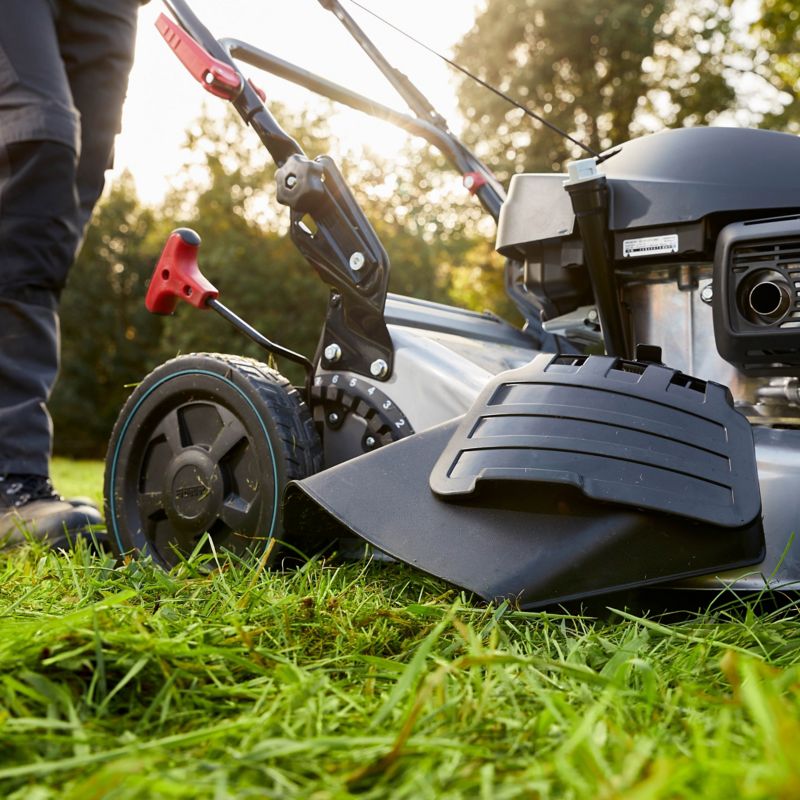 Erbauer GCV145 benzindrevet plæneklipper med fremdrift, 46 cm