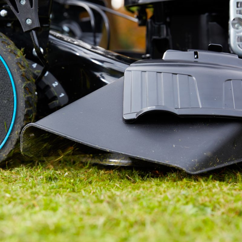 Benzindrevet plæneklipper med fremdrift MacAllister B&S 675EXI 51 cm