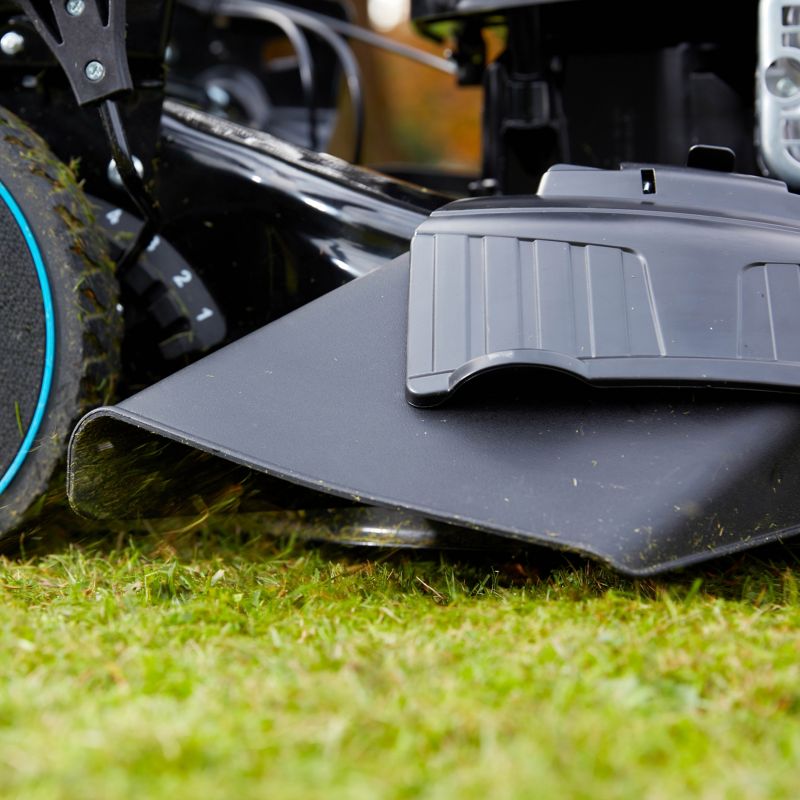 Benzindrevet plæneklipper med fremdrift MacAllister B&S 675EXI 51 cm