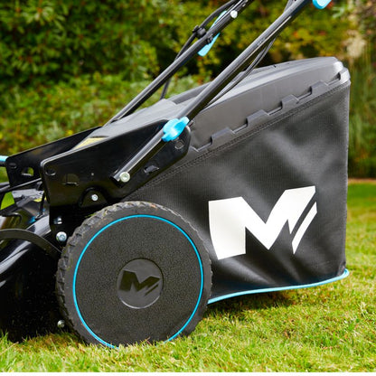 Benzindrevet plæneklipper med fremdrift MacAllister B&S 675EXI 51 cm