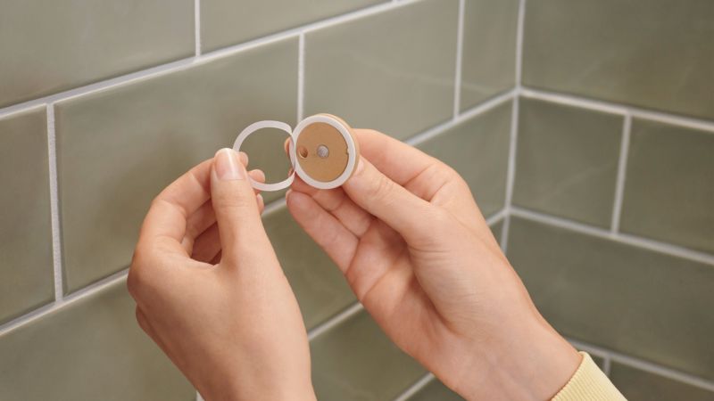 Tesa Aluxx enkelt kurv i mat-sort anodiseret aluminium