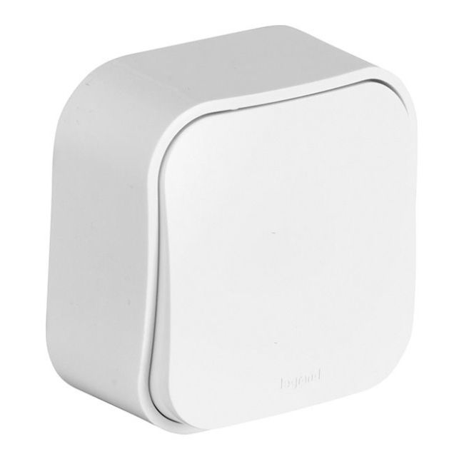 Enkelt overflademonteret kontakt Legrand Forix i hvid