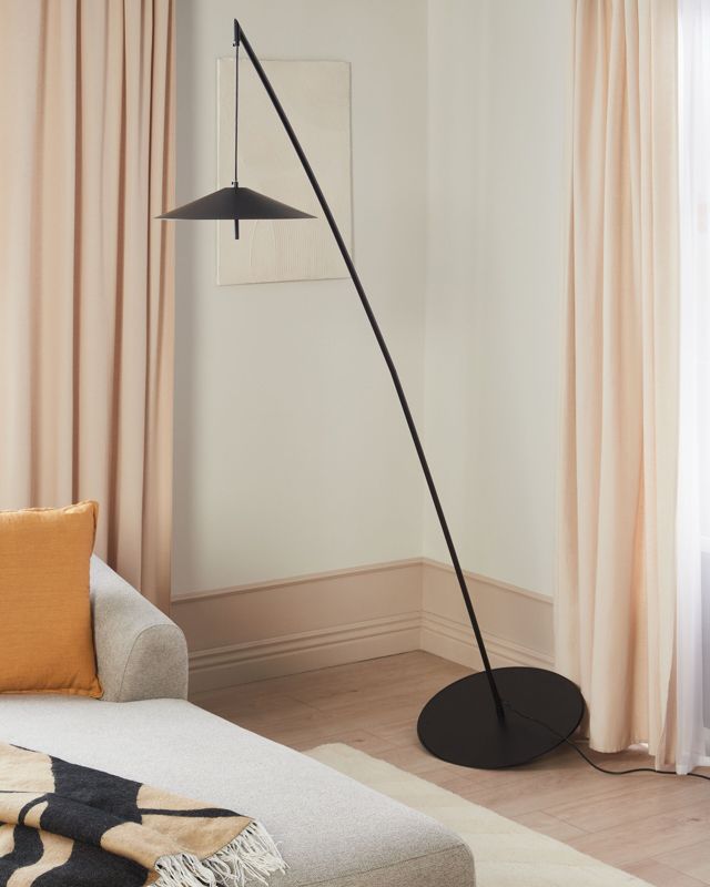 Comalie metal gulvlampe sort 1 stk.