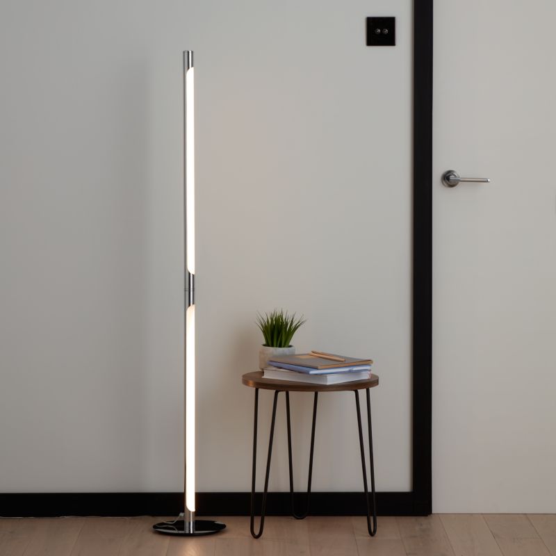 GoodHome Eucrite LED-gulvlampe i krom