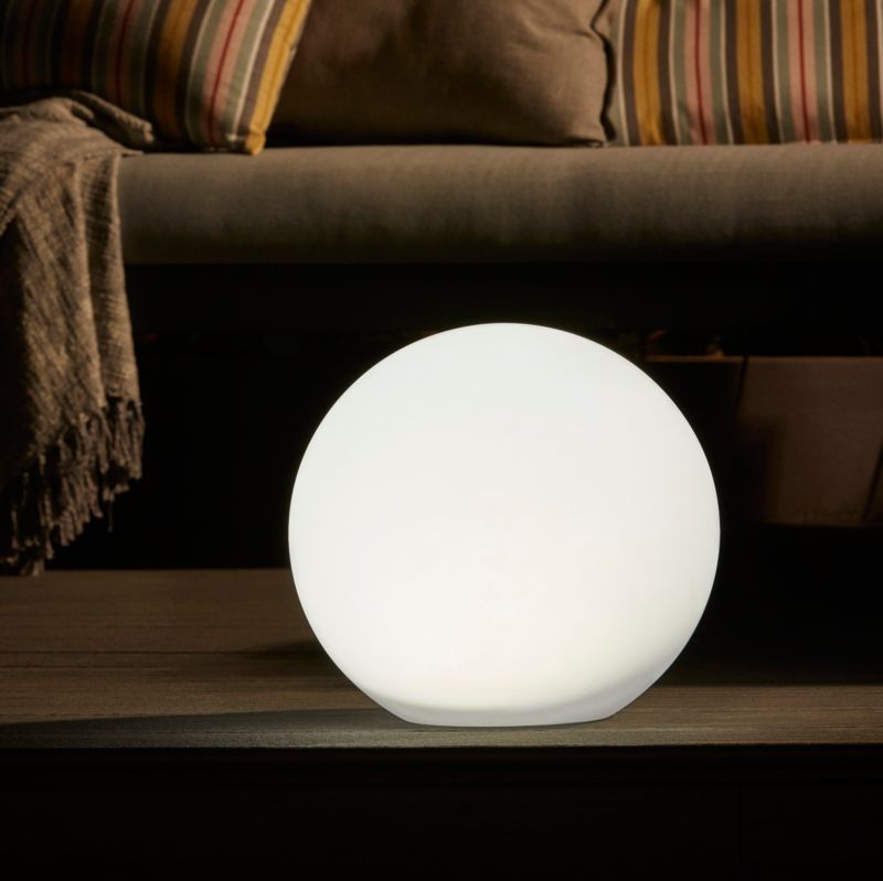 Hansboro solcellelampe kugle 30 cm RGB hvid