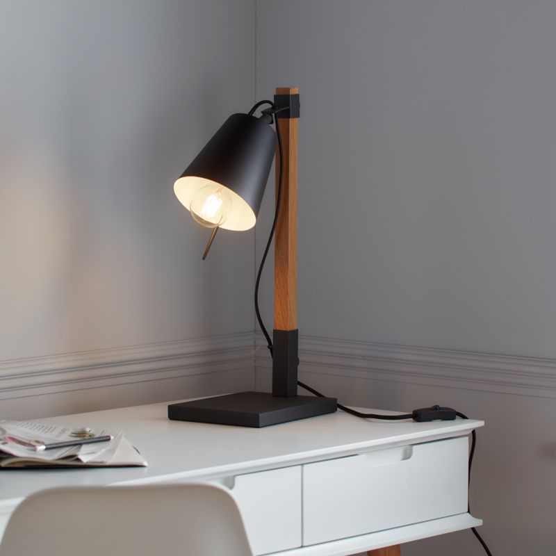 GoodHome Menonry bordlampe 1-punkts E27 mat-sort / trælook